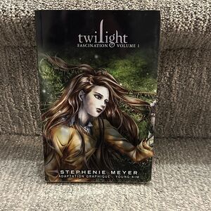 Twilight Fascination Volume 1 Graphic Novel in French